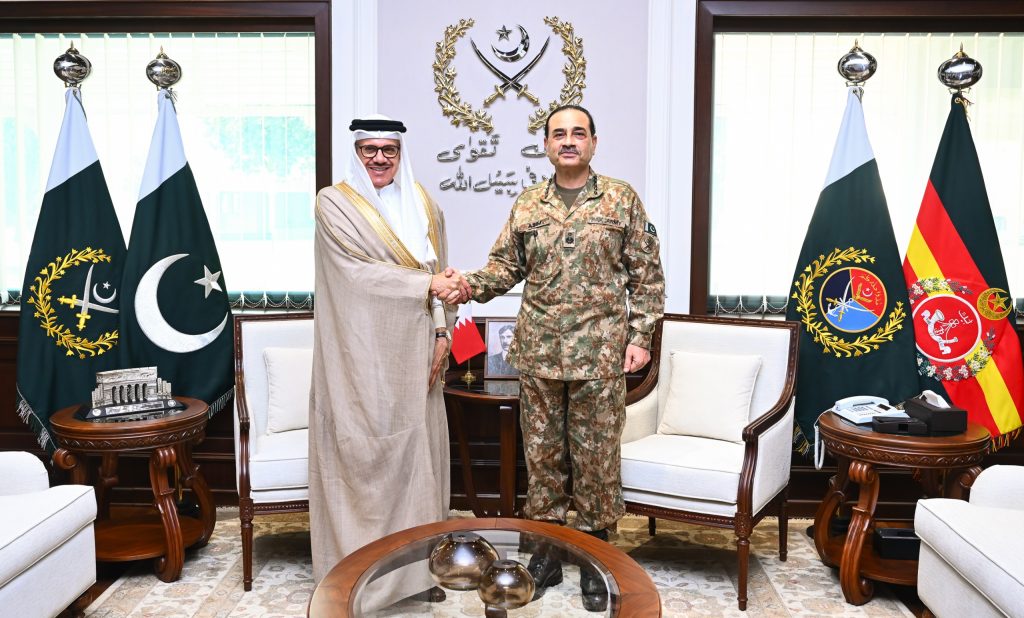 بحرین کے وزیر خارجہ کی فیلڈ مارشل عاصم منیر سے ملاقات