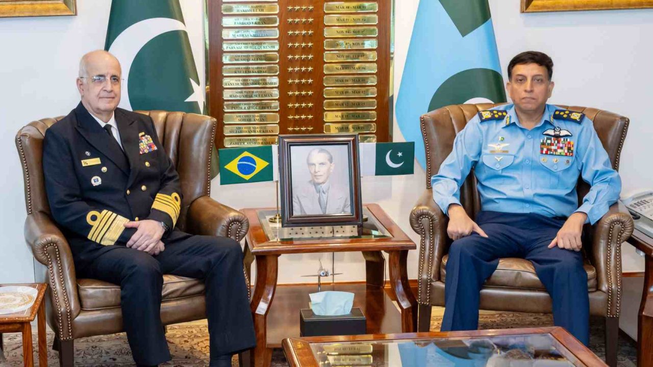 ایئر چیف مارشل ظہیر احمد بابر سدھو کی برازیل کے اعلیٰ سطحی دفاعی وفد سے ملاقات