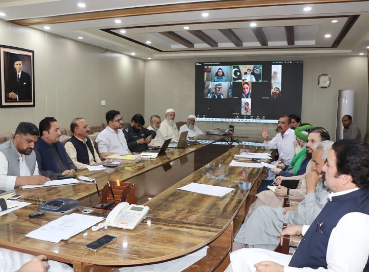 ڈپٹی کمشنر کی زیرِ صدارت ٹریفک مینجمنٹ اور رکشوں کے روٹ پرمٹس سے متعلق اجلاس